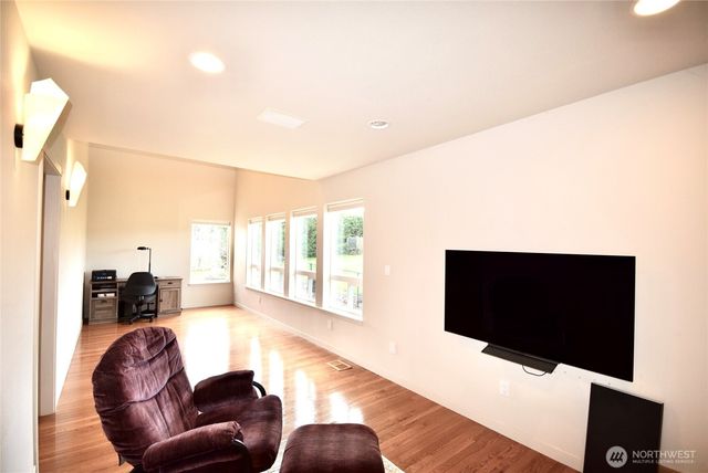 1031 Spyglass Lane, Sequim, WA 98382