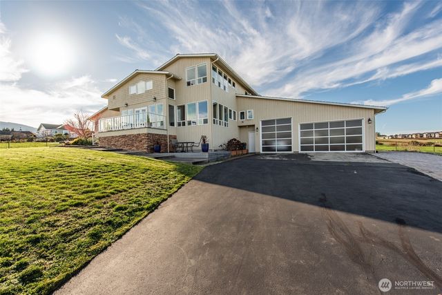 1031 Spyglass Lane, Sequim, WA 98382