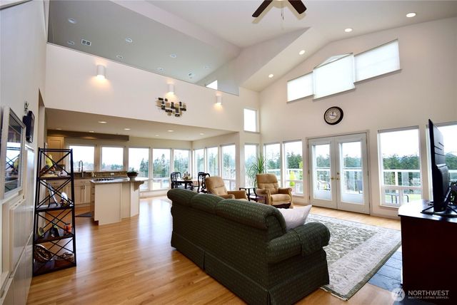 1031 Spyglass Lane, Sequim, WA 98382