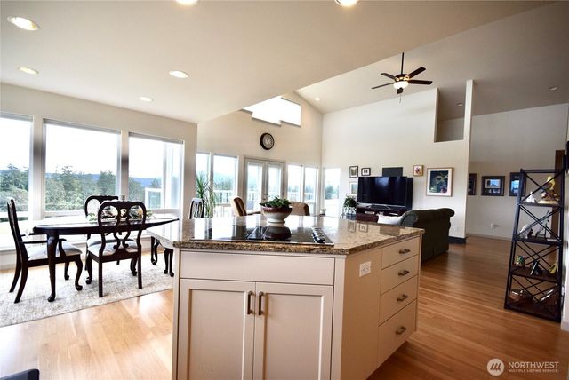 1031 Spyglass Lane, Sequim, WA 98382