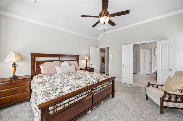 15 Overland Heath Drive, Tomball, TX 77375