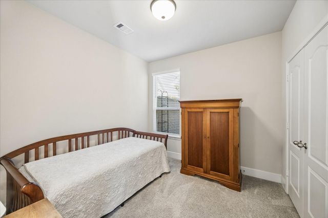 15 Overland Heath Drive, Tomball, TX 77375