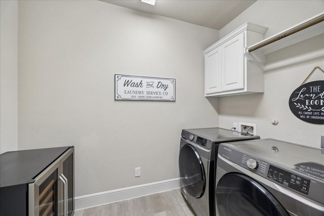 15 Overland Heath Drive, Tomball, TX 77375