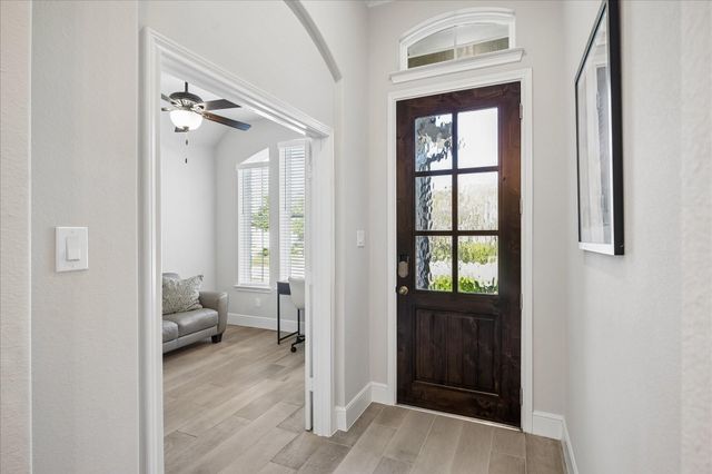 15 Overland Heath Drive, Tomball, TX 77375