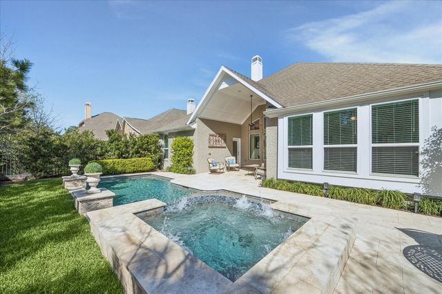 15 Overland Heath Drive, Tomball, TX 77375