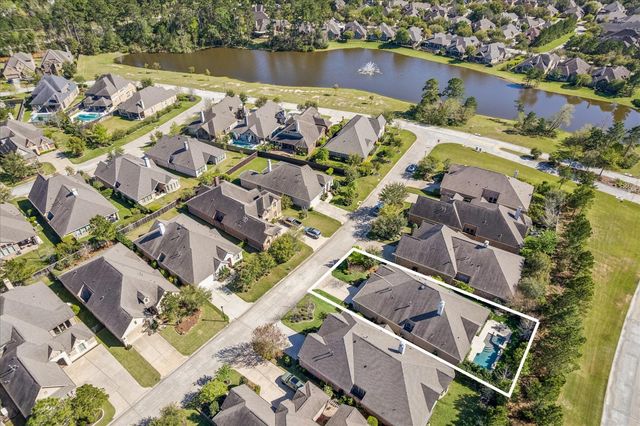 15 Overland Heath Drive, Tomball, TX 77375