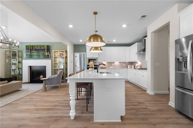 621 Continental Drive, Mcdonough, GA 30253