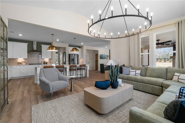 621 Continental Drive, Mcdonough, GA 30253