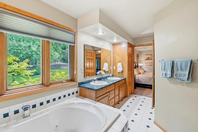 4000 BUCKEYE WAY, Green Bay, WI 54311