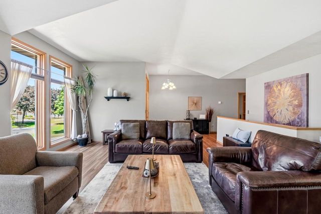 4000 BUCKEYE WAY, Green Bay, WI 54311