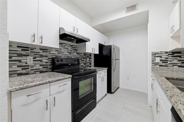 17112 CARRINGTON PARK DRIVE 926, Tampa, FL 33647