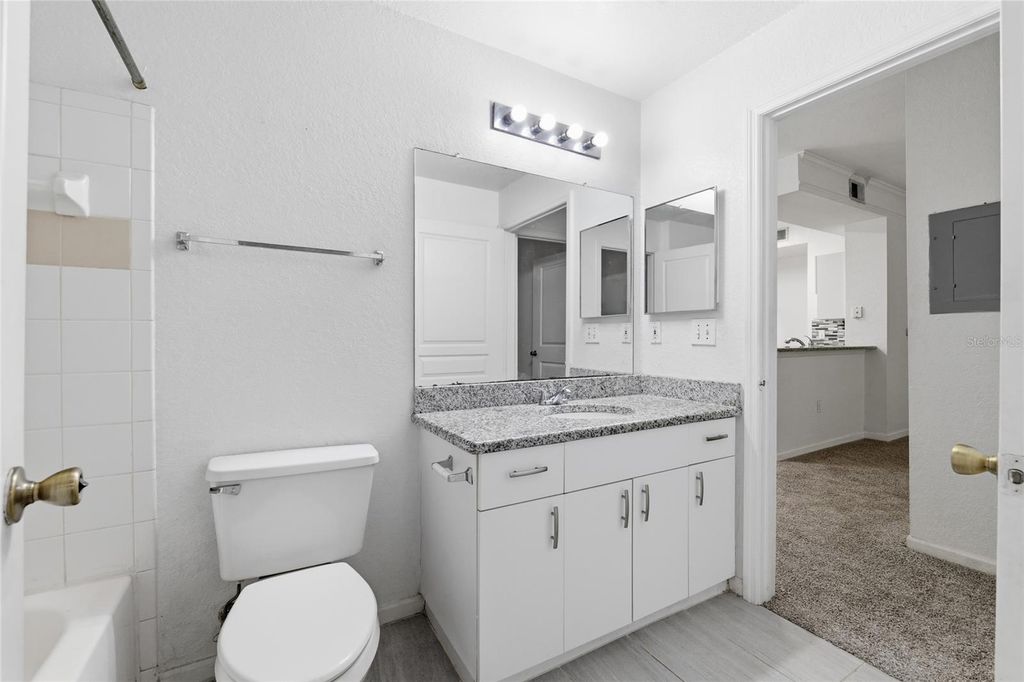 Image 16 of property listing at 17112 CARRINGTON PARK DRIVE 926, Tampa, FL 33647