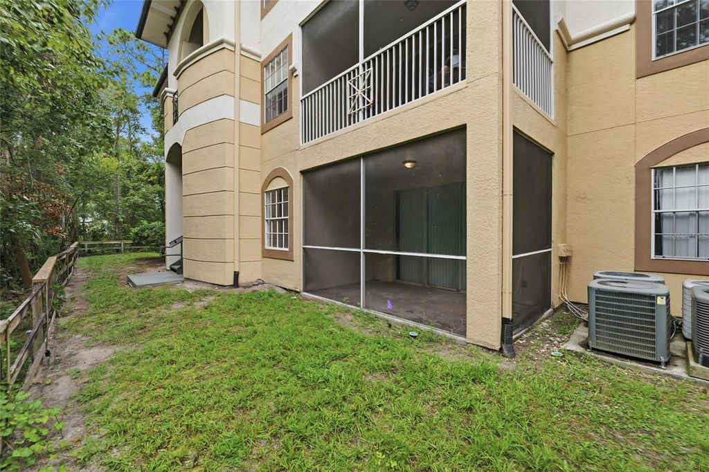 Image 22 of property listing at 17112 CARRINGTON PARK DRIVE 926, Tampa, FL 33647