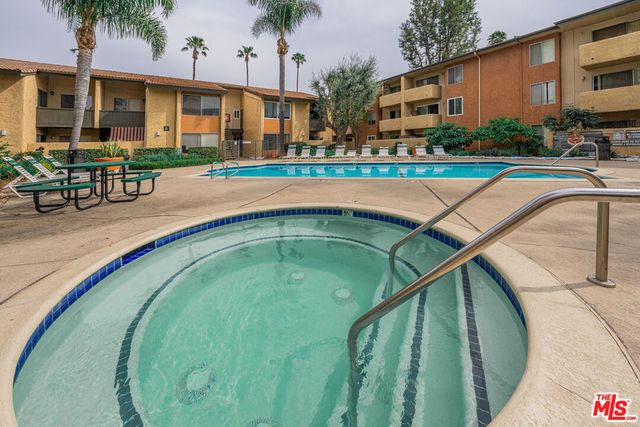 15425 Sherman Way 241, Van Nuys, CA 91406