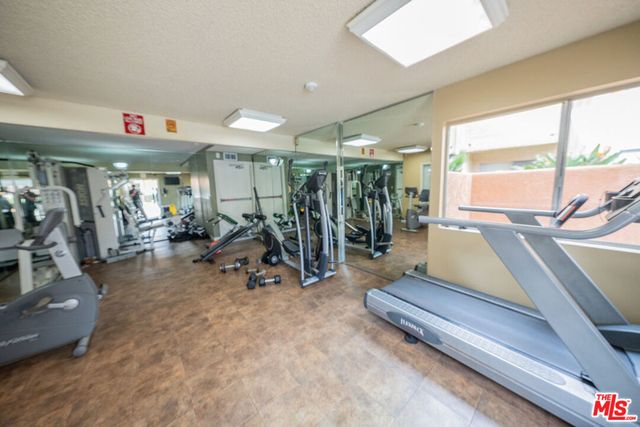 15425 Sherman Way 241, Van Nuys, CA 91406