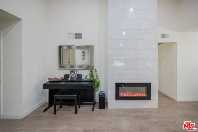 15425 Sherman Way 241, Van Nuys, CA 91406