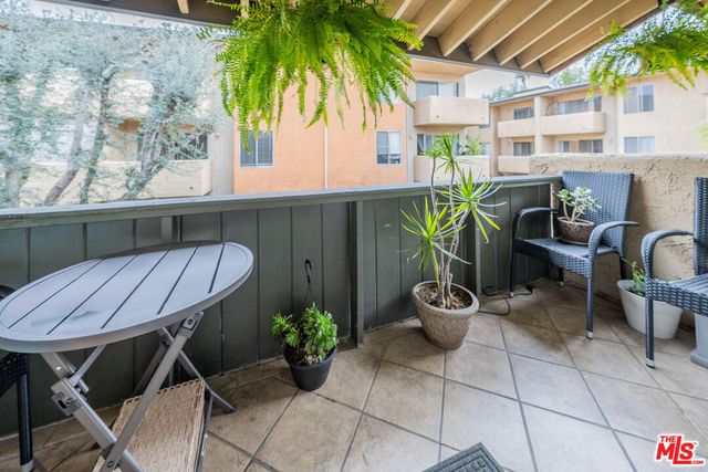 15425 Sherman Way 241, Van Nuys, CA 91406