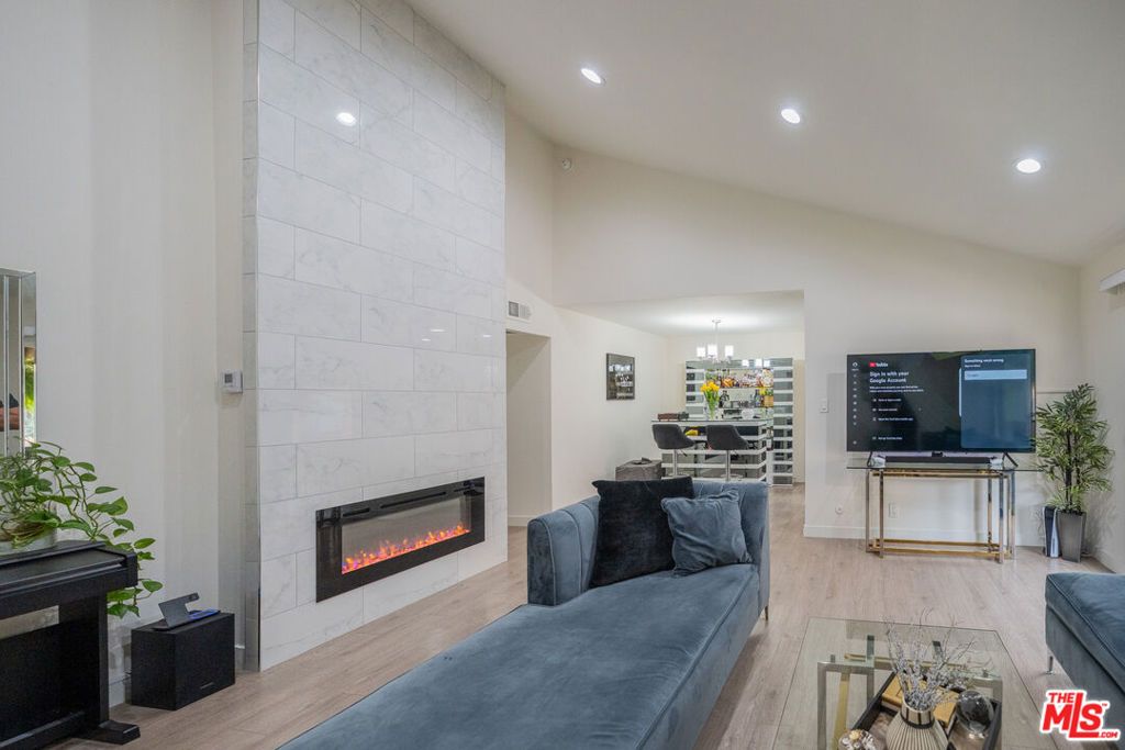 15425 Sherman Way 241, Van Nuys, CA 91406