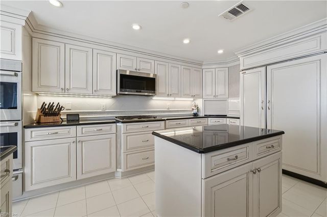 3556 Shore Dr Apt 900, Virginia Beach, VA 23455