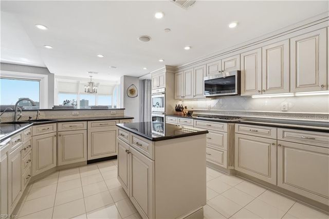 3556 Shore Dr Apt 900, Virginia Beach, VA 23455