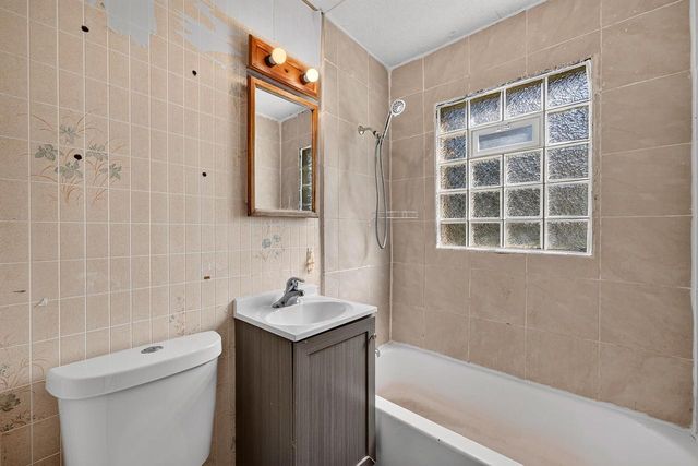 5809 N 36th STREET, Milwaukee, WI 53209