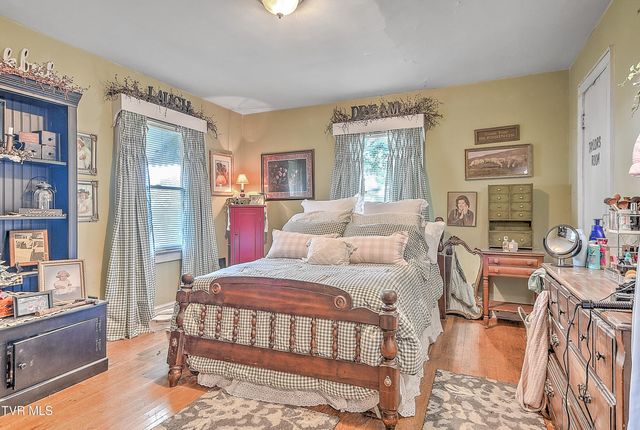 1018 Carolina Avenue, Bristol, TN 37620