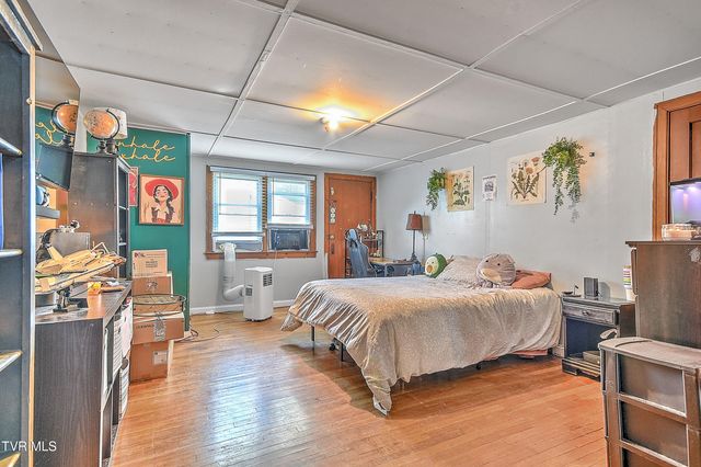 1018 Carolina Avenue, Bristol, TN 37620