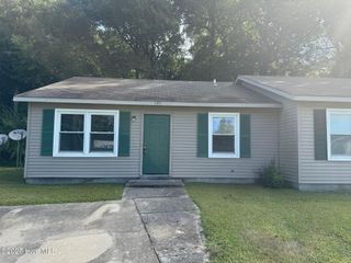126 Stallion Drive, Jacksonville, NC 28540