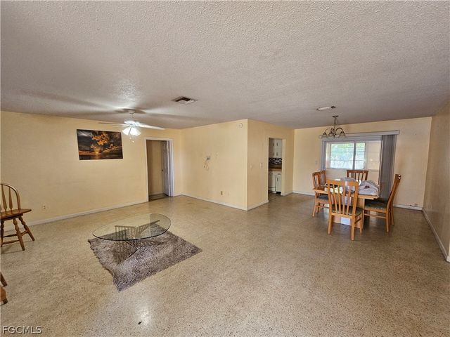 1514 Markdale ST E, Lehigh Acres, FL 33936