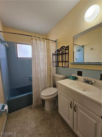 1514 Markdale ST E, Lehigh Acres, FL 33936