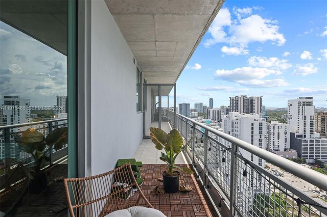 690 SW 1st Ct 2730, Miami, FL 33130