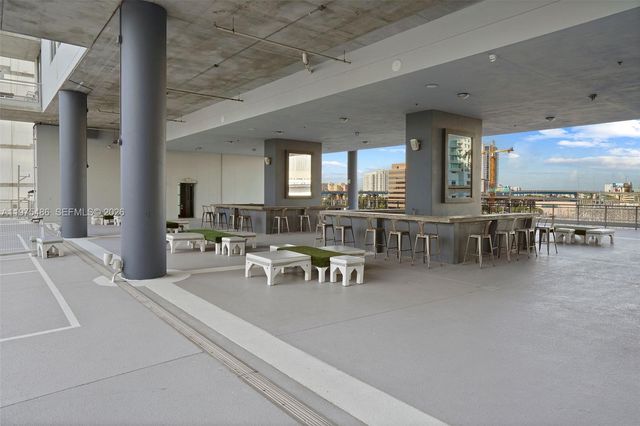 690 SW 1st Ct 2730, Miami, FL 33130