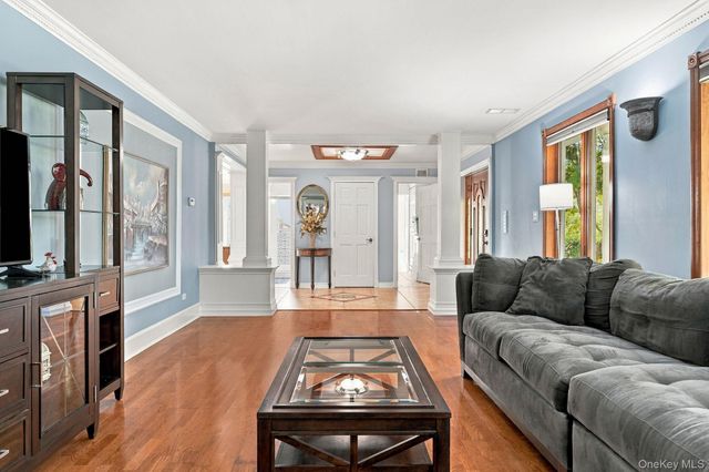 611 Knollwood Road, White Plains, NY 10603