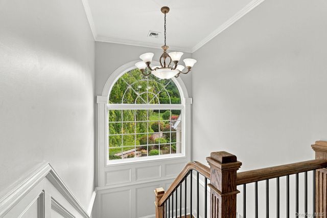 611 Knollwood Road, White Plains, NY 10603