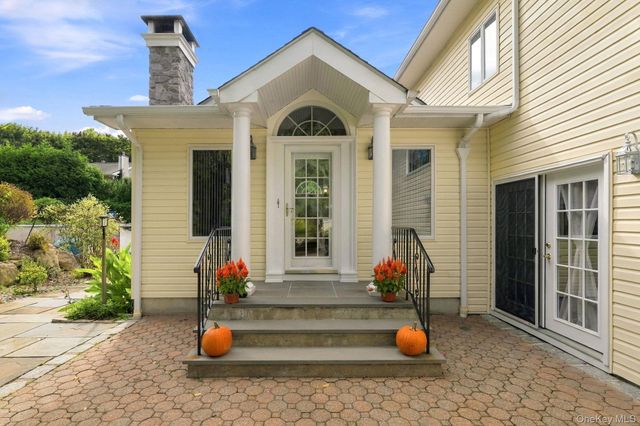 611 Knollwood Road, White Plains, NY 10603