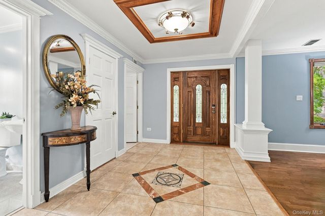 611 Knollwood Road, White Plains, NY 10603