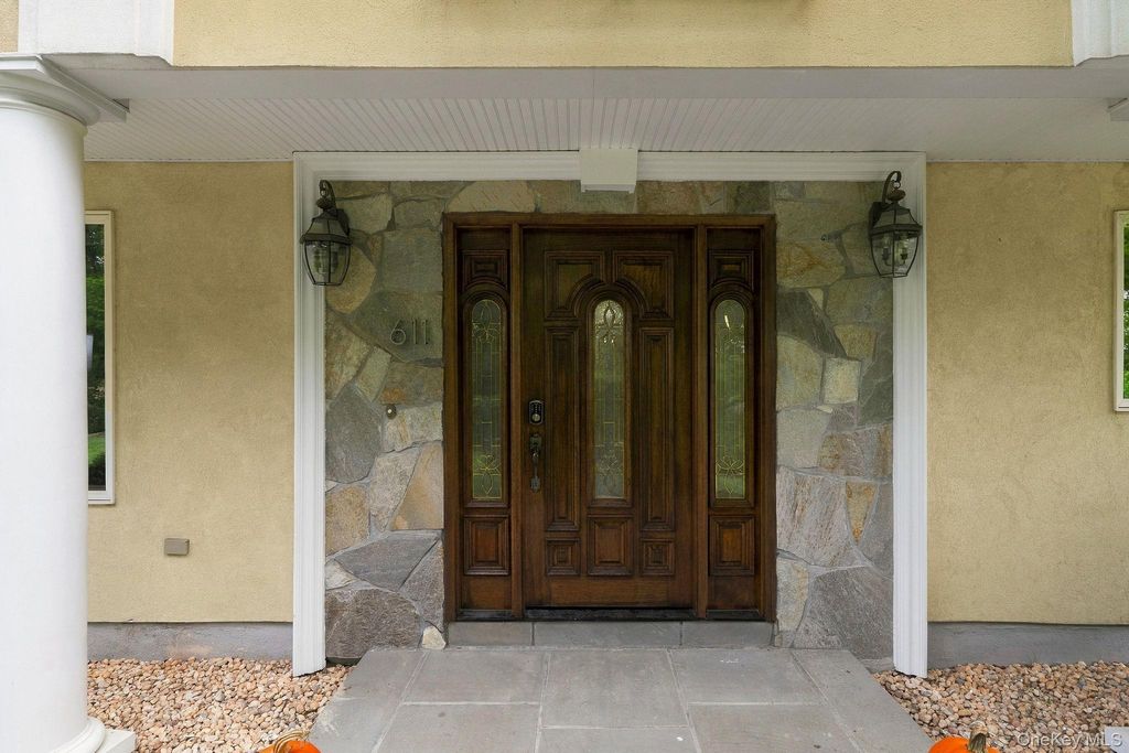 611 Knollwood Road, White Plains, NY 10603 — photo 5