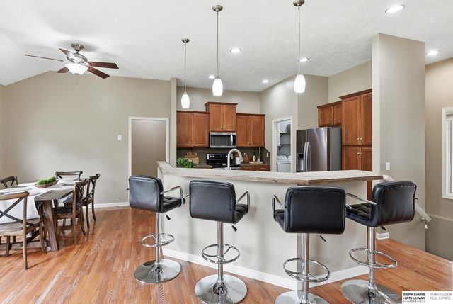 20129 Douglas Street, Omaha, NE 68022