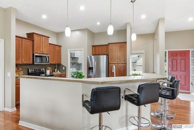 20129 Douglas Street, Omaha, NE 68022