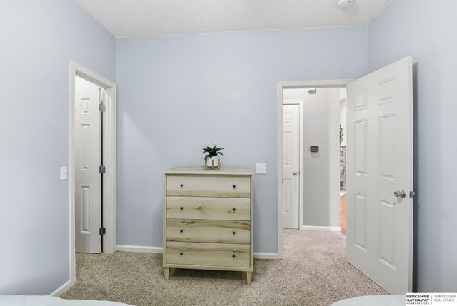 20129 Douglas Street, Omaha, NE 68022