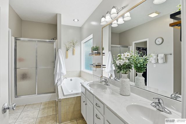 20129 Douglas Street, Omaha, NE 68022