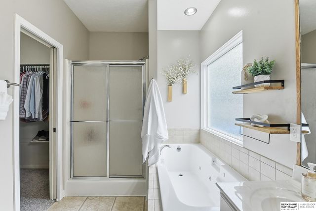 20129 Douglas Street, Omaha, NE 68022