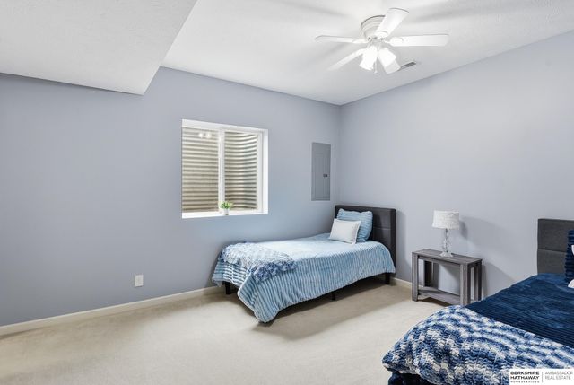 20129 Douglas Street, Omaha, NE 68022