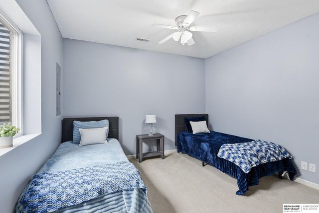 20129 Douglas Street, Omaha, NE 68022