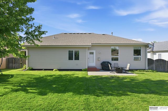 20129 Douglas Street, Omaha, NE 68022