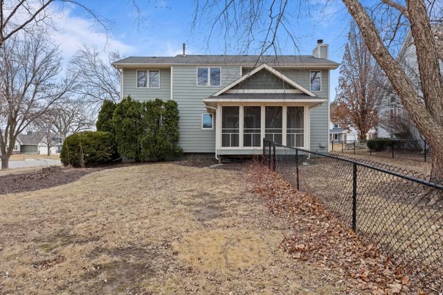 8707 Oakdale Drive, Johnston, IA 50131