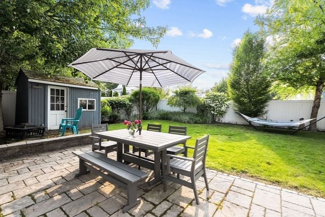 15 University Road, Arlington, MA 02474