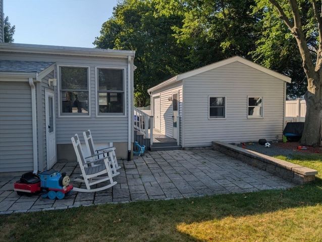 15 University Road, Arlington, MA 02474
