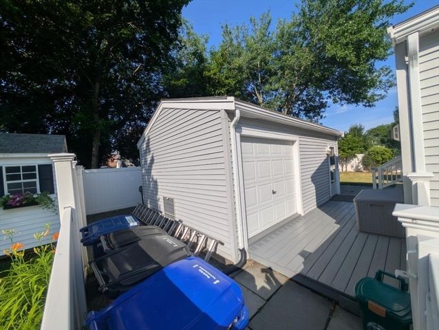 15 University Road, Arlington, MA 02474