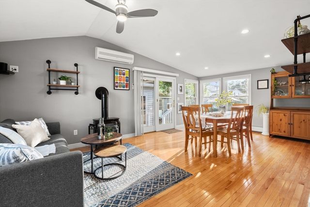 15 University Road, Arlington, MA 02474